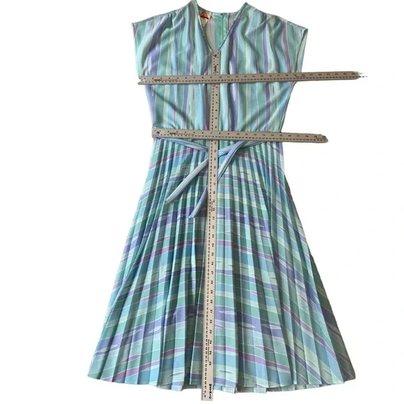 Vintage dress Touch Class pleated A-line pastel pink blue green belted size 14 - Picture 10 of 15